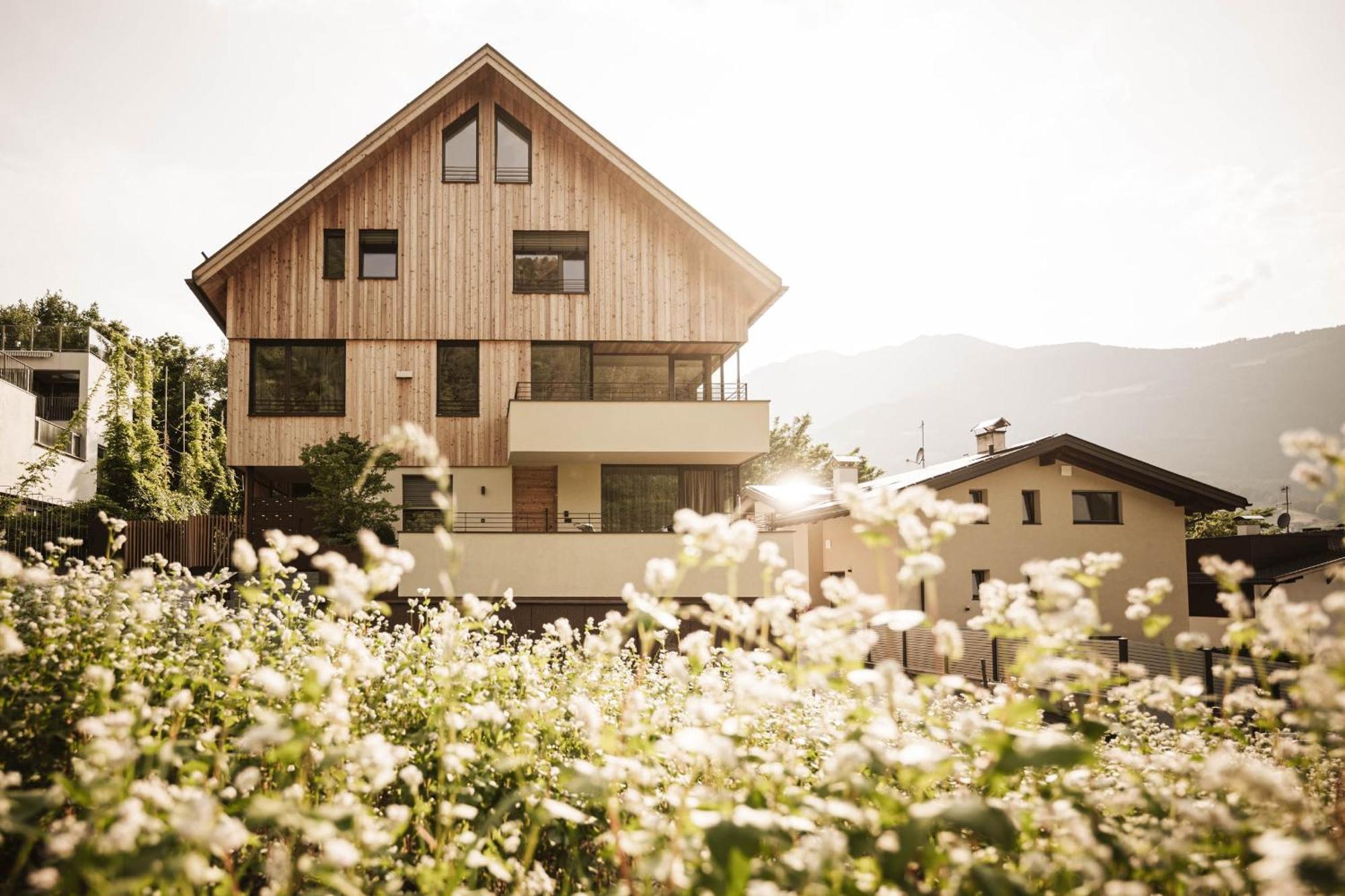 Milla Apartments เบรสซาโนเน ภายนอก รูปภาพ